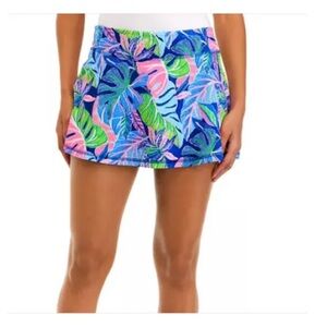 Lilly Pulitzer NWT aila  skort in blue grotto. Size XL.